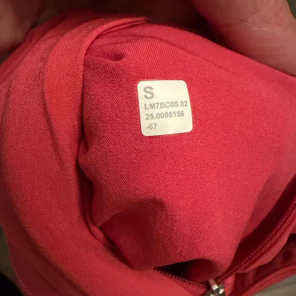 Lululemon Pace Breaker Shorts Coral Pink Mesh Vent Zipper Pockets Size S LM7BC0S